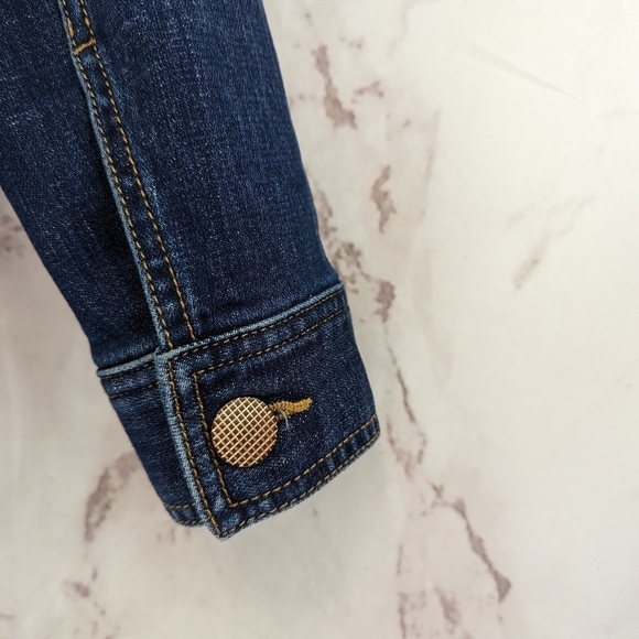 CAbi Jacket Women Small Dylan 5662 Jean Denim Belted Button Fringe Fray Raw Hem - Picture 12 of 14